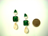 Hong Kong Christies 9.12+8.84ct Natural Emerald Actual size