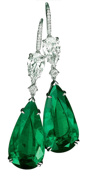 307 Emerald 23.66+23.55ct Diamond Earrings